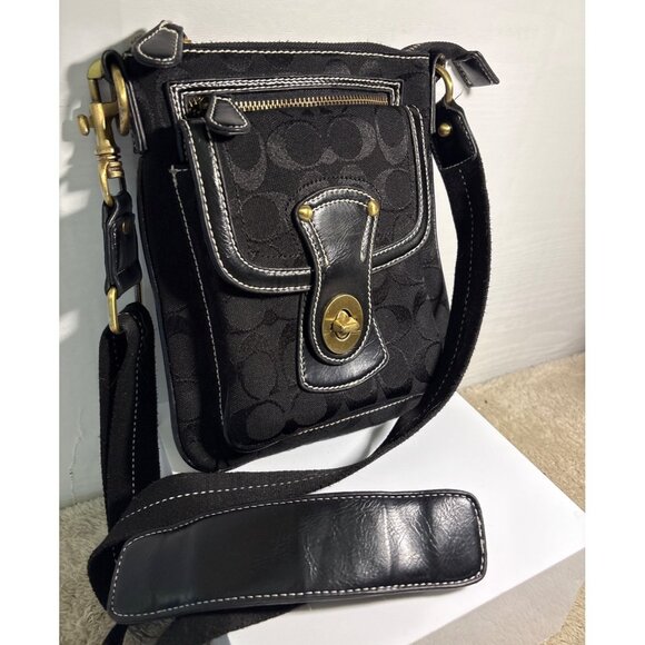 Coach Black Signature Crossbody Canvas Shoulder Bag Hippie Turnlock Monogram - Picture 3 of 14